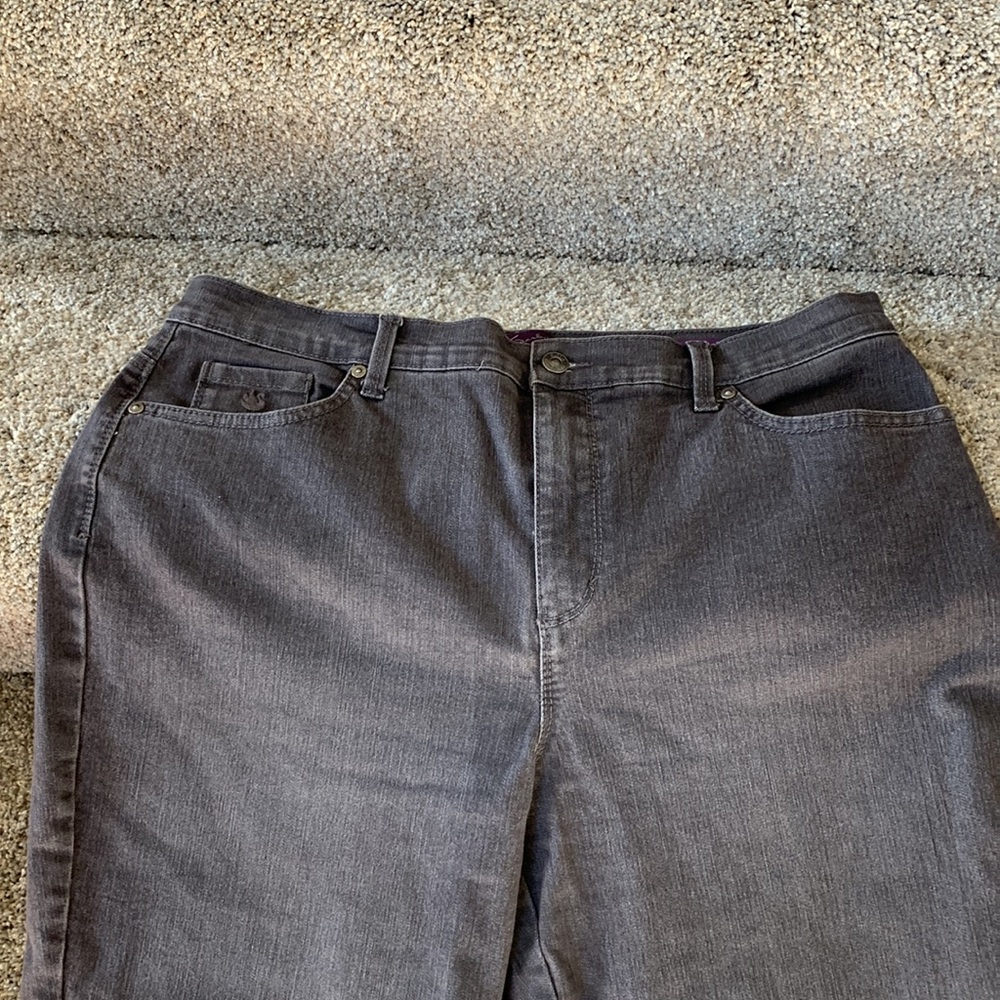 GV Gray Stretch Amanda Mid Rise Straight Leg Jeans Size 14S - Picture 3 of 7